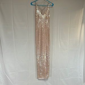 Sequined light pink evening gown Saks fifth avenue evening collections size 4